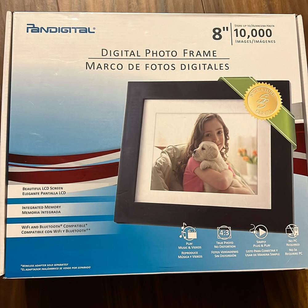 *NIB* Pandigital PAN8004W01C 8.0" LCD Digital Photo Frame